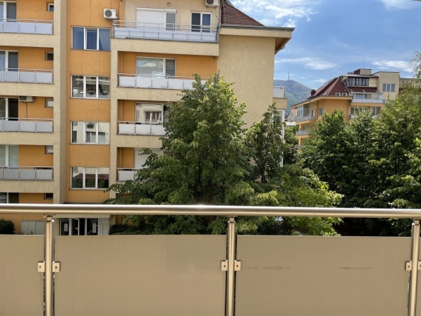 Четиристаен апартамент в София, Манастирски ливади - 140 кв.м за 18 €/кв.м - Снимка #1