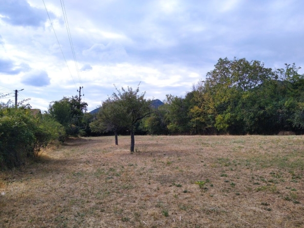 Парцел в с. Мирково, Област София-област - 560 кв.м за 70 €/кв.м - Снимка #1