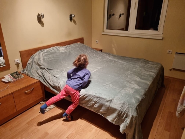 Тристаен апартамент в Пирдоп - 80 кв.м за 1020 €/кв.м - Снимка #1