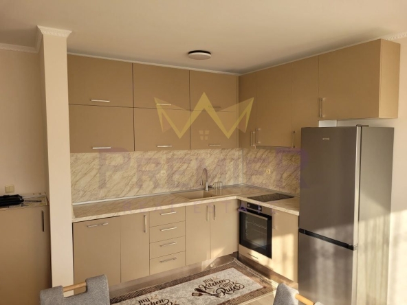 Дава се под наем Тристаен апартамент в Варна, Автогара - 75 кв.м за 600 € - Снимка #1