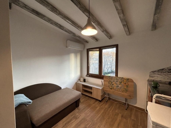 Дава се под наем Едностаен апартамент в София, Лозенец - 14 кв.м за 356.49 € - Снимка #1