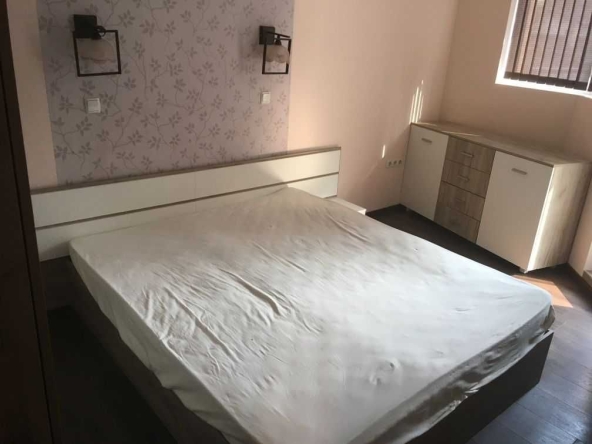 Дава се под наем Двустаен апартамент в София, Зона Б-18 - 65 кв.м за 373.83 € - Снимка #1