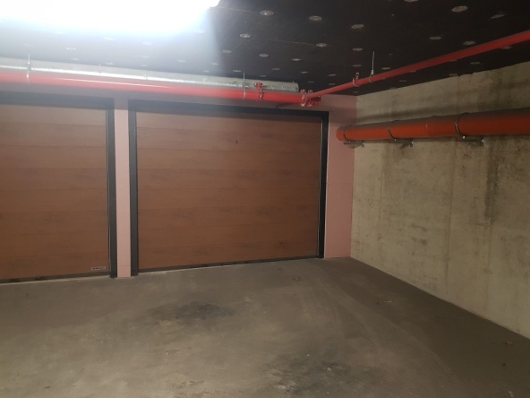 Дава се под наем Гараж / Паркомясто в Варна, Електрон - 18 кв.м за 202.98 € - Снимка #1