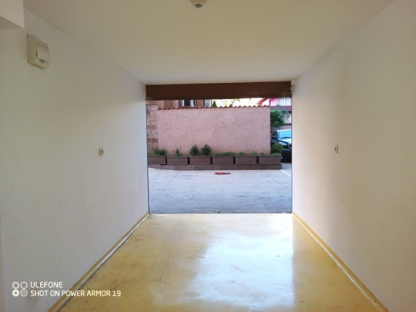 Дава се под наем Гараж / Паркомясто в София, Бенковски - 20 кв.м за 199.41 € - Снимка #1