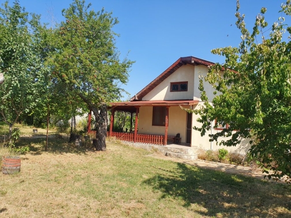 Дава се под наем Къща в с. Болярци, Област Варна - 90 кв.м за 499.8 € - Снимка #1