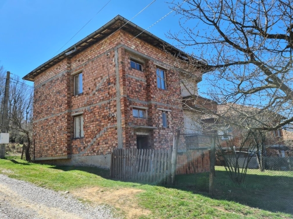 Къща в с. Падеш, Област Благоевград - 160 кв.м за 485 €/кв.м - Снимка #1