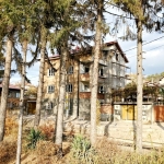 Дава се под наем Етаж от къща в Стрелча - 400 кв.м за 153 € - Снимка #1