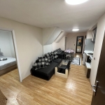 Дава се под наем Тристаен апартамент в Плевен, Идеален център - 60 кв.м за 382.5 € - Снимка #1