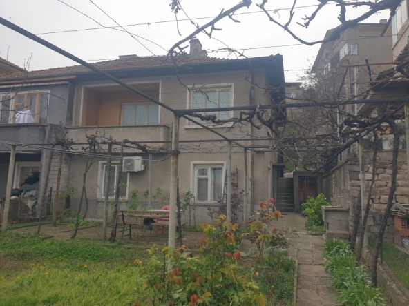 Къща в Асеновград - 160 кв.м за 750 €/кв.м - Снимка #1