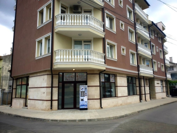 Магазин в Айтос - 128 кв.м за 782 €/кв.м - Снимка #1