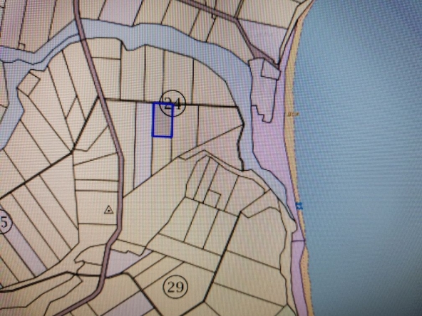 Парцел в с. Емона, Област Бургас - 3999 кв.м за 73 €/кв.м - Снимка #1