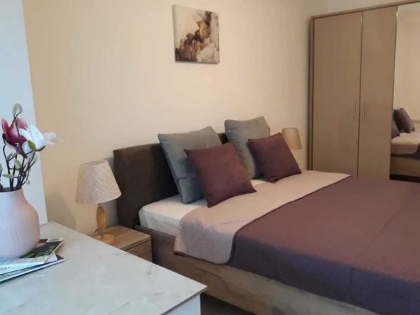 Дава се под наем Двустаен апартамент в Бургас, Зорница - 45 кв.м за 290.7 € - Снимка #1