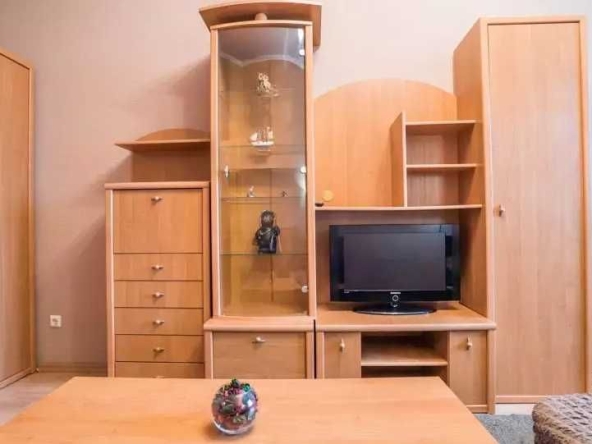 Дава се под наем Двустаен апартамент в Пловдив, Остромила - 60 кв.м за 270.3 € - Снимка #1