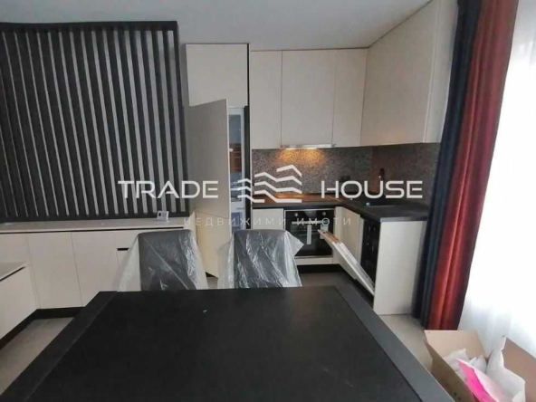 Дава се под наем Тристаен апартамент в Пловдив, Въстанически - 100 кв.м за 500 € - Снимка #1