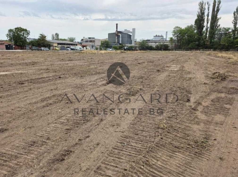 Парцел в Пловдив, Кършияка - 1750 кв.м за 60 €/кв.м - Снимка #1