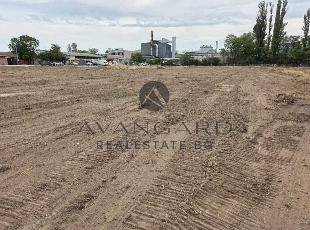 Парцел в Пловдив, Кършияка - 1750 кв.м за 60 €/кв.м - Снимка #1