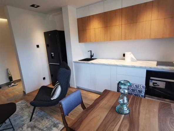 Дава се под наем Едностаен апартамент в София, Зона Б-19 - 48 кв.м за 382.5 € - Снимка #1