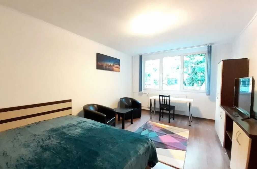 Дава се под наем Едностаен апартамент в Пловдив, Център - 28 кв.м за 127.5 € - Снимка #1