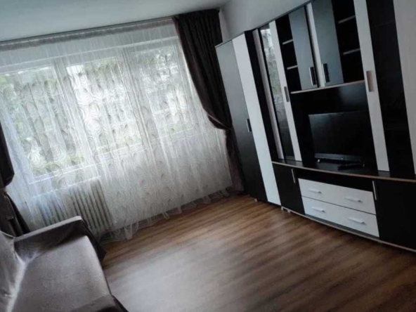 Дава се под наем Двустаен апартамент в Пловдив, Център - 48 кв.м за 193.8 € - Снимка #1