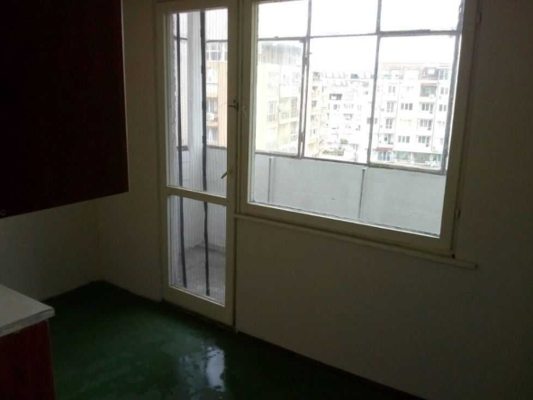 Дава се под наем Двустаен апартамент в Бургас, Меден рудник - зона Б - 64 кв.м за 100 € - Снимка #1