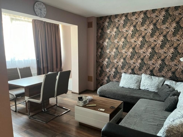 Дава се под наем Четиристаен апартамент в София, Банишора - 80 кв.м за 1500 € - Снимка #1