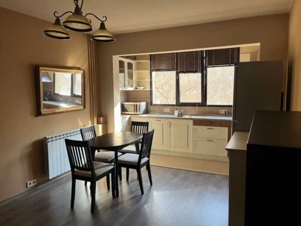 Дава се под наем Тристаен апартамент в София, Слатина - 65 кв.м за 597.21 € - Снимка #1