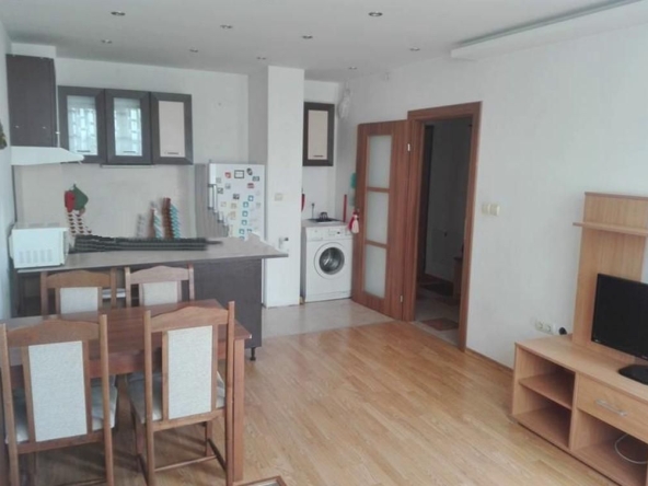 Дава се под наем Тристаен апартамент в София, Младост 4 - 90 кв.м за 718.08 € - Снимка #1