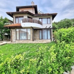 Етаж от къща в Бургас, Център - 90 кв.м за 1267 €/кв.м - Снимка #1