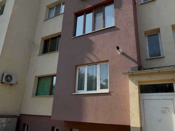 Двустаен апартамент в Луковит - 60 кв.м за 468 €/кв.м - Снимка #1