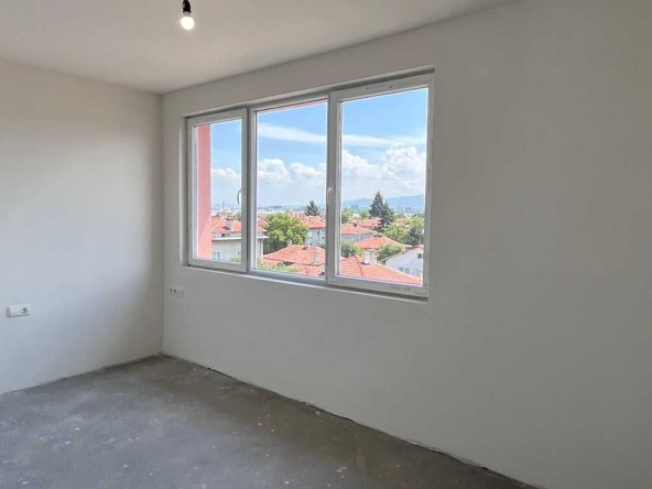 Тристаен апартамент в София, Център - 82 кв.м за 2183 €/кв.м - Снимка #1