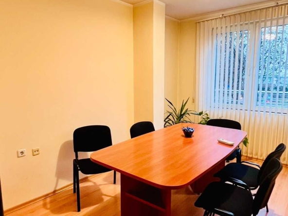 Тристаен апартамент в София, Център - 72 кв.м за 1346 €/кв.м - Снимка #1