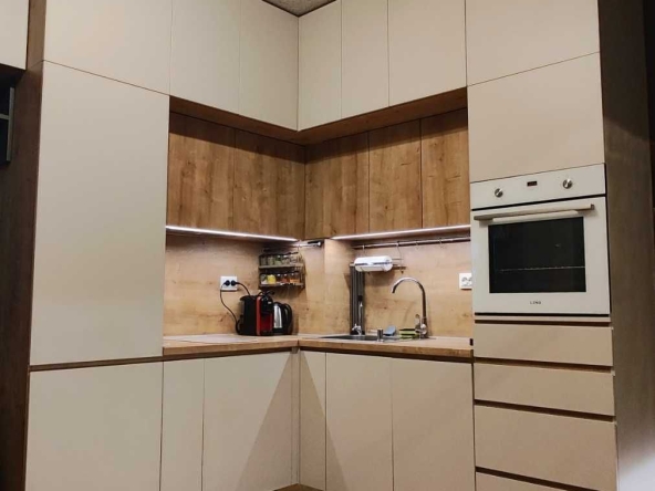Дава се под наем Едностаен апартамент в София, Надежда 1 - 38 кв.м за 448.8 € - Снимка #1