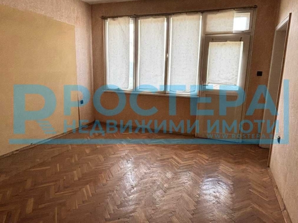 Четиристаен апартамент в Търговище, Център - 92 кв.м за 399 €/кв.м - Снимка #1