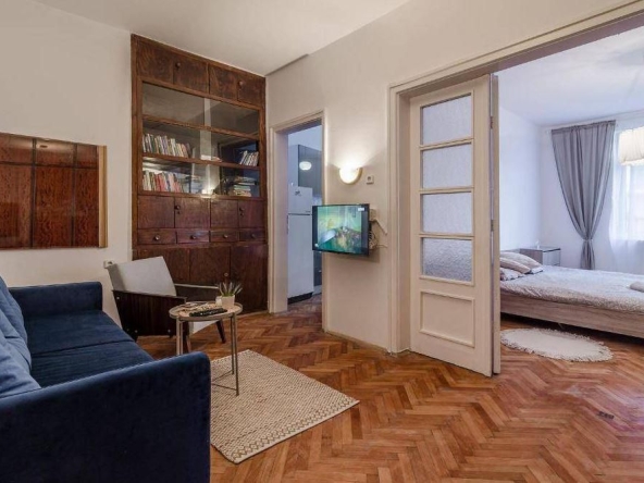 Дава се под наем Многостаен апартамент в Варна, Гръцка махала - 100 кв.м за 750 € - Снимка #1