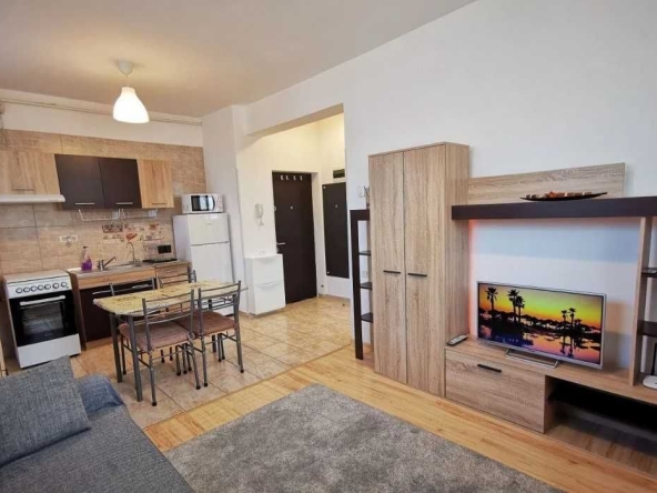 Дава се под наем Двустаен апартамент в Пловдив, Каменица 2 - 60 кв.м за 285.6 € - Снимка #1