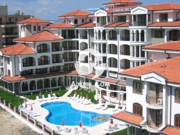 Двустаен апартамент в к.к. Слънчев бряг - 86 кв.м за 510 €/кв.м - Снимка #1