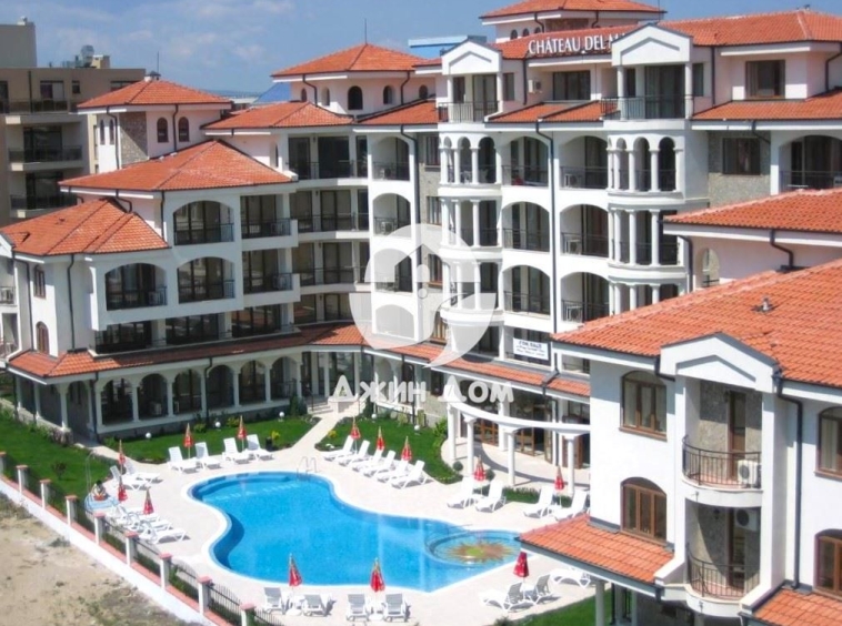 Двустаен апартамент в к.к. Слънчев бряг - 86 кв.м за 510 €/кв.м - Снимка #1