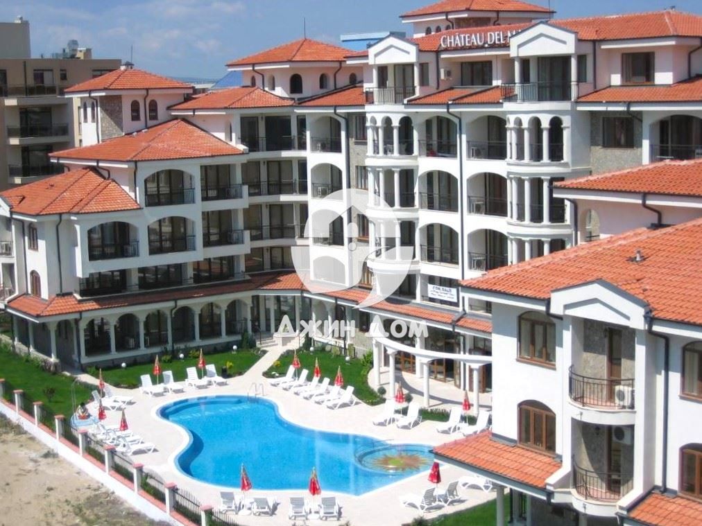 Двустаен апартамент в к.к. Слънчев бряг - 86 кв.м за 510 €/кв.м - Снимка #1