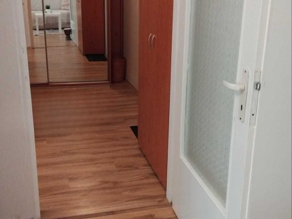 Дава се под наем Двустаен апартамент в София, Надежда 1 - 50 кв.м за 400 € - Снимка #1