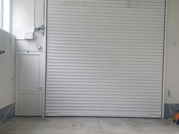 Дава се под наем Магазин в Благоевград, Освобождение - 135 кв.м за 510 € - Снимка #1