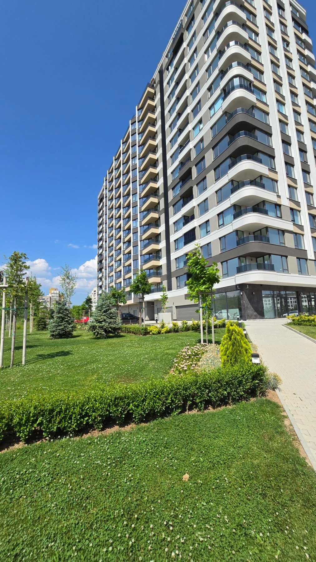 Дава се под наем Двустаен апартамент в София, Център - 63 кв.м за 598.23 € - Снимка #1