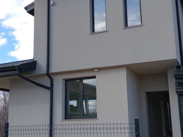 Къща в Пловдив, Коматевски възел - 380 кв.м за 547 €/кв.м - Снимка #1