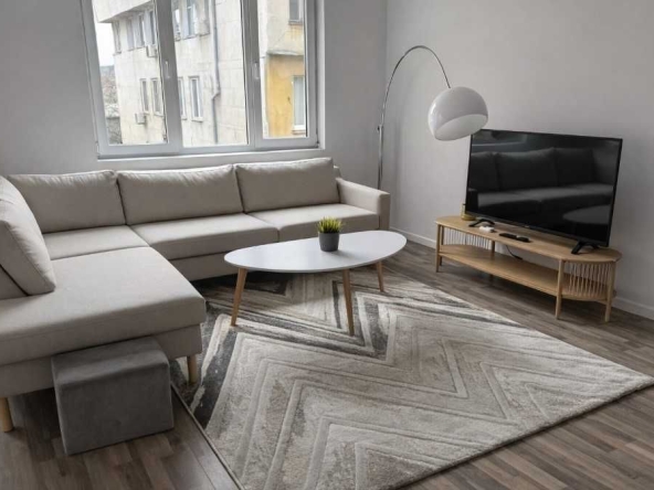 Дава се под наем Двустаен апартамент в София, Докторски паметник - 60 кв.м за 796.62 € - Снимка #1