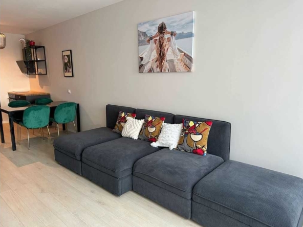 Дава се под наем Двустаен апартамент в София, Дружба 2 - 80 кв.м за 663 € - Снимка #1