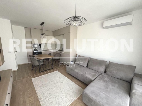 Дава се под наем Двустаен апартамент в Варна, Победа - 55 кв.м за 550 € - Снимка #1