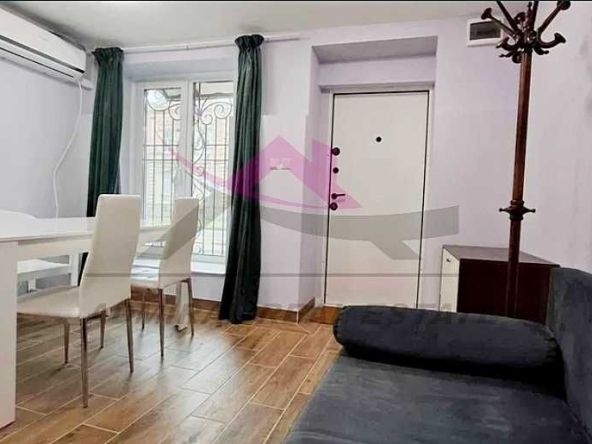 Дава се под наем Двустаен апартамент в Варна, Център - 50 кв.м за 383 € - Снимка #1