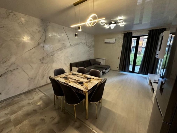 Дава се под наем Двустаен апартамент в София, Красно село - 91 кв.м за 749 € - Снимка #1