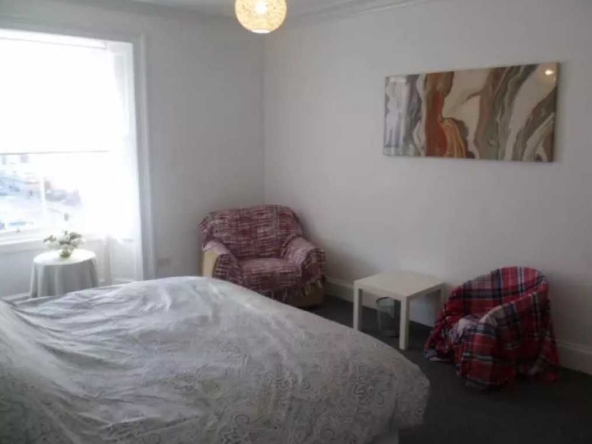 Дава се под наем Двустаен апартамент в Пловдив, Център - 46 кв.м за 204 € - Снимка #1