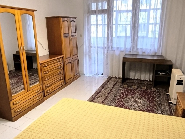 Тристаен апартамент в Бургас, Възраждане - 80 кв.м за 1594 €/кв.м - Снимка #1