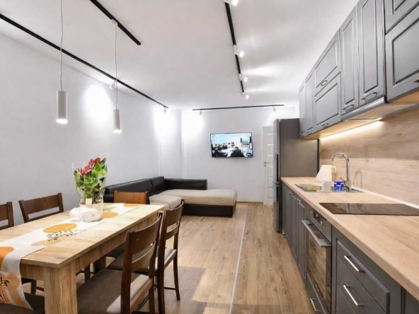 Дава се под наем Тристаен апартамент в София, Люлин 4 - 70 кв.м за 746.64 € - Снимка #1